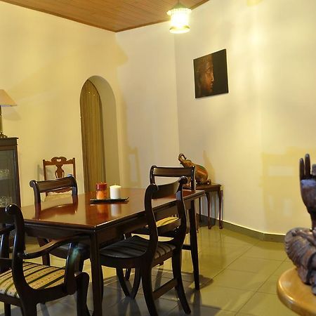 Ayubowan Guesthouse Negombo Extérieur photo