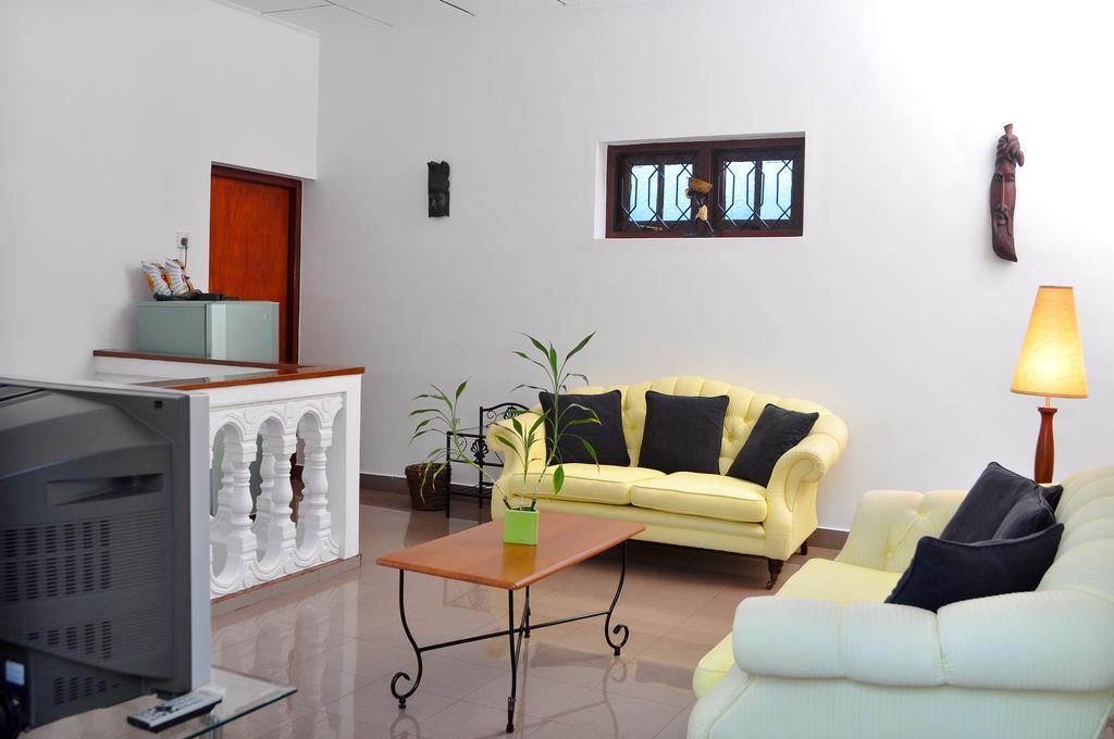 Ayubowan Guesthouse Negombo Chambre photo